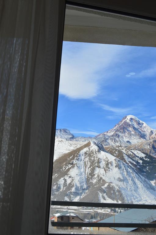 Guest House Qubi Kazbegi Exterior photo