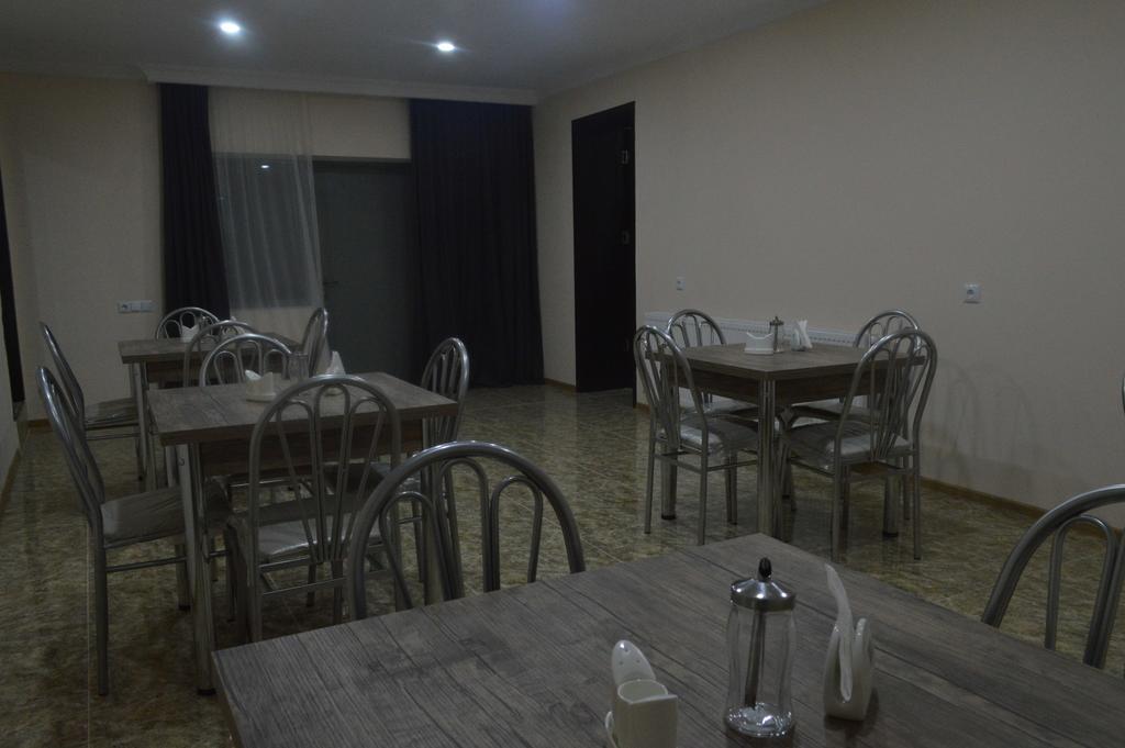 Guest House Qubi Kazbegi Exterior photo