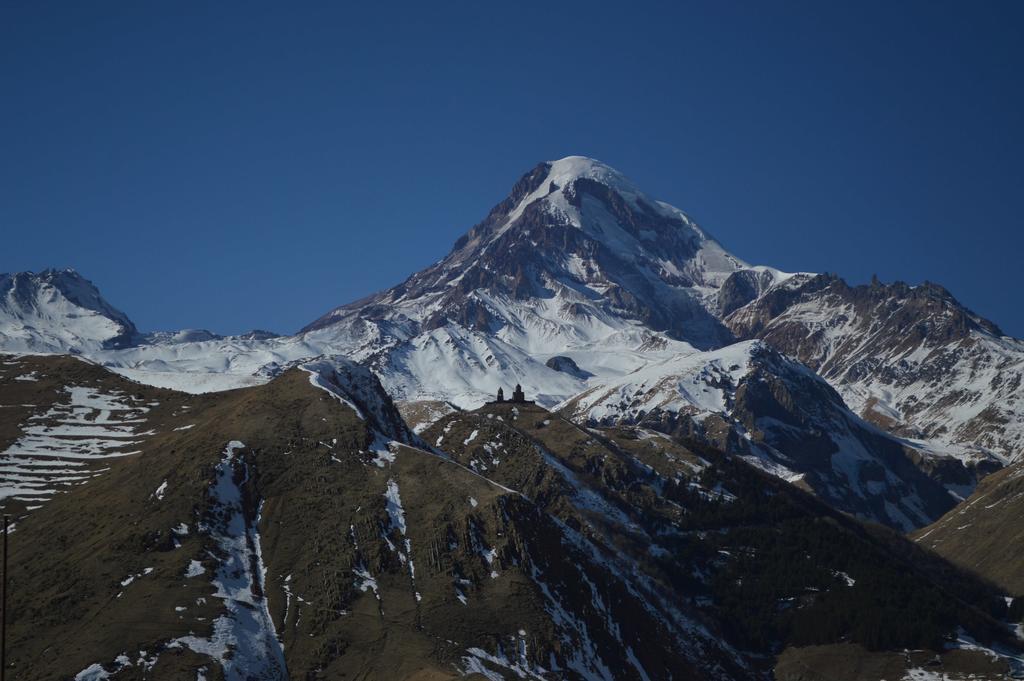 Guest House Qubi Kazbegi Exterior photo
