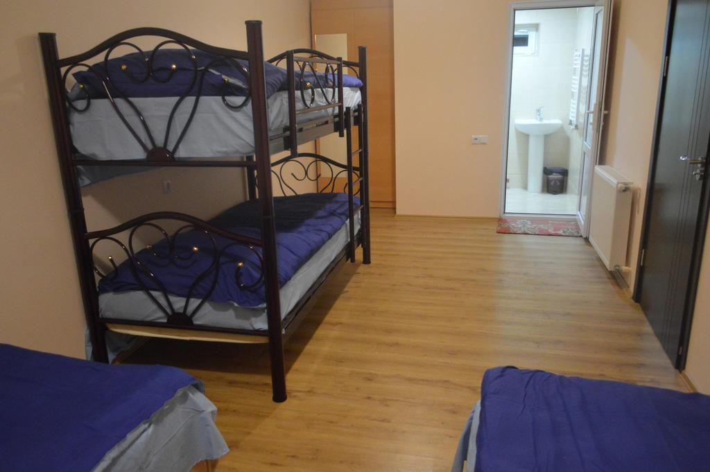 Guest House Qubi Kazbegi Exterior photo