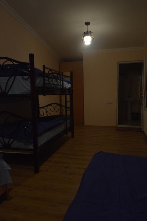 Guest House Qubi Kazbegi Exterior photo