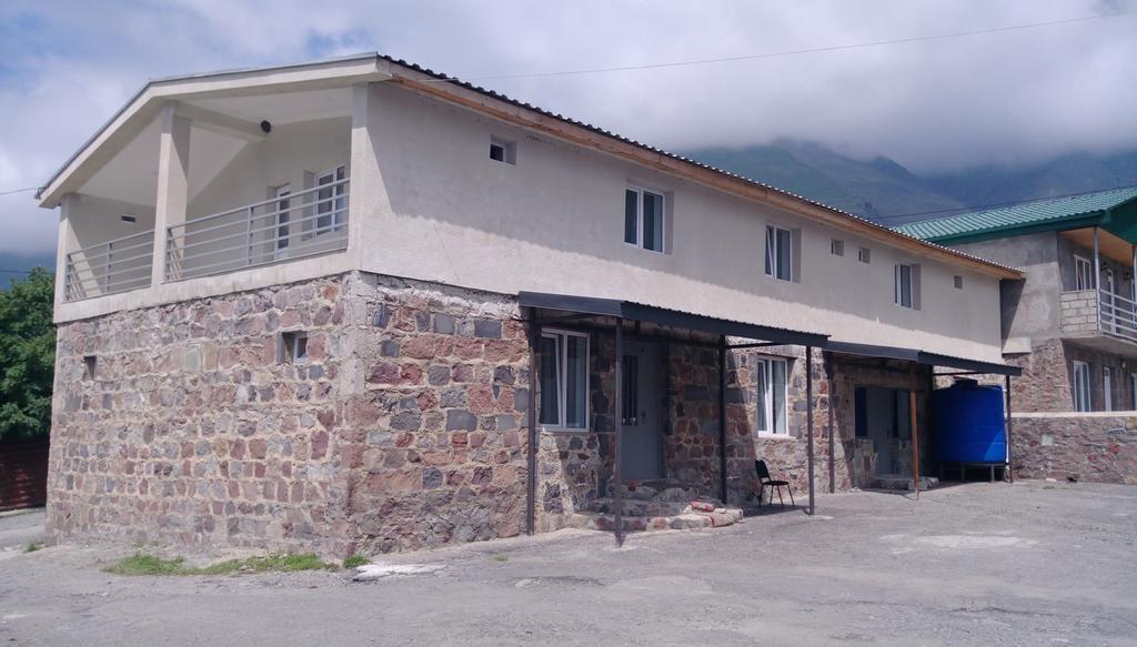 Guest House Qubi Kazbegi Exterior photo