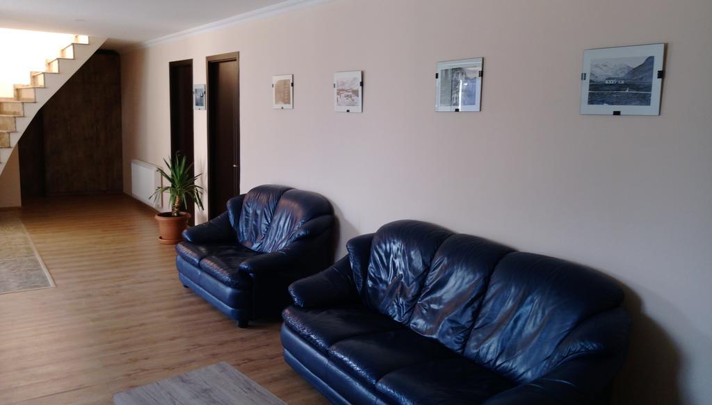 Guest House Qubi Kazbegi Exterior photo