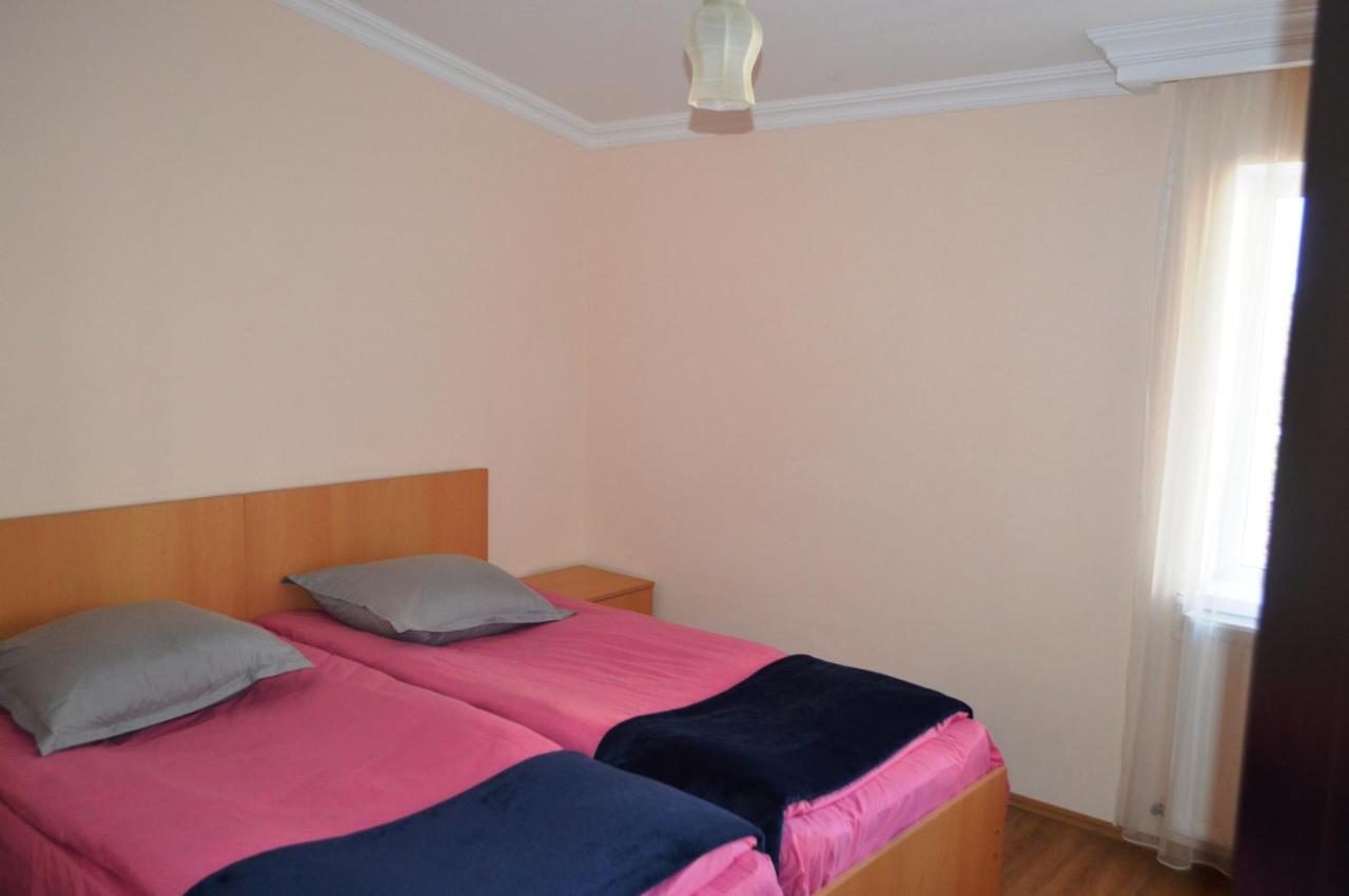 Guest House Qubi Kazbegi Exterior photo