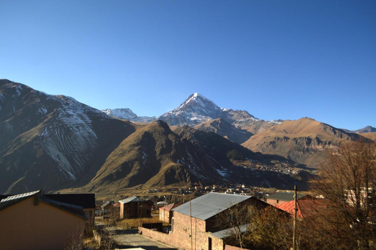 Guest House Qubi Kazbegi Exterior photo