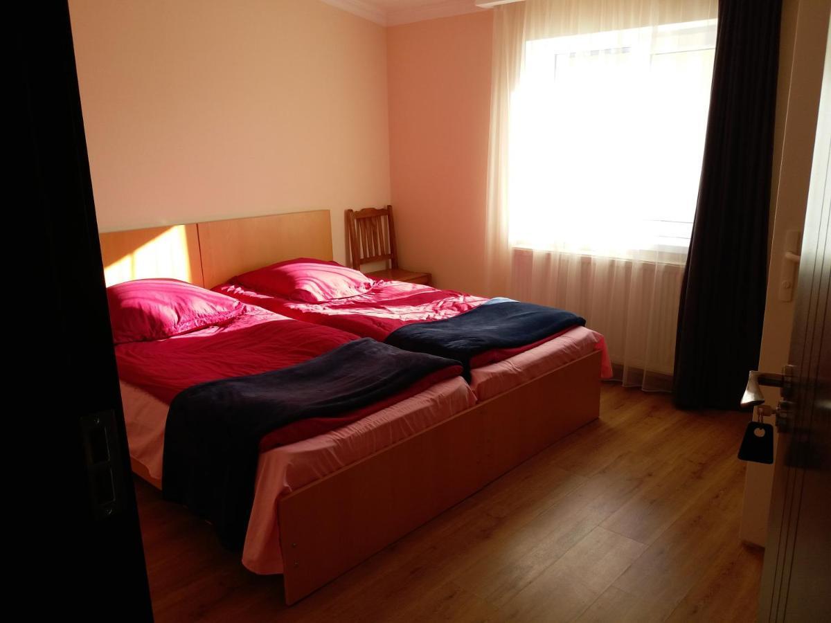 Guest House Qubi Kazbegi Exterior photo